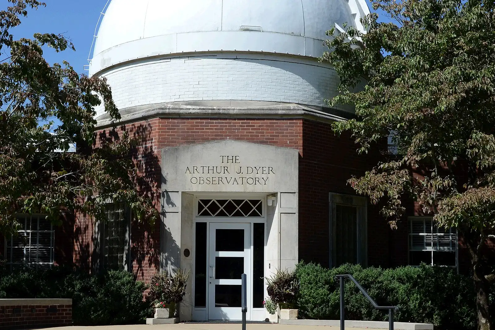 The entrance and dome of the Arthur J. Dyer Observatory in Brentwood